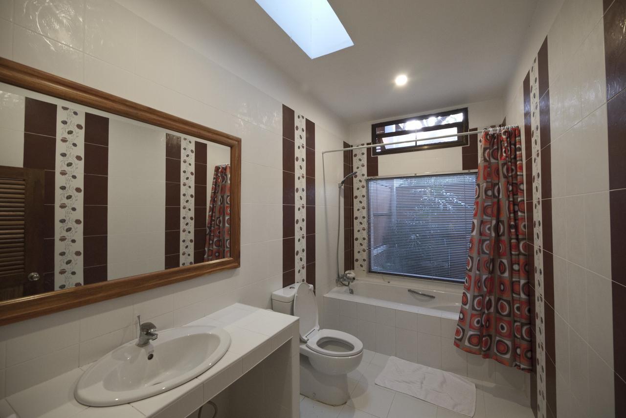 Tree House Hotel Sisaket Dış mekan fotoğraf