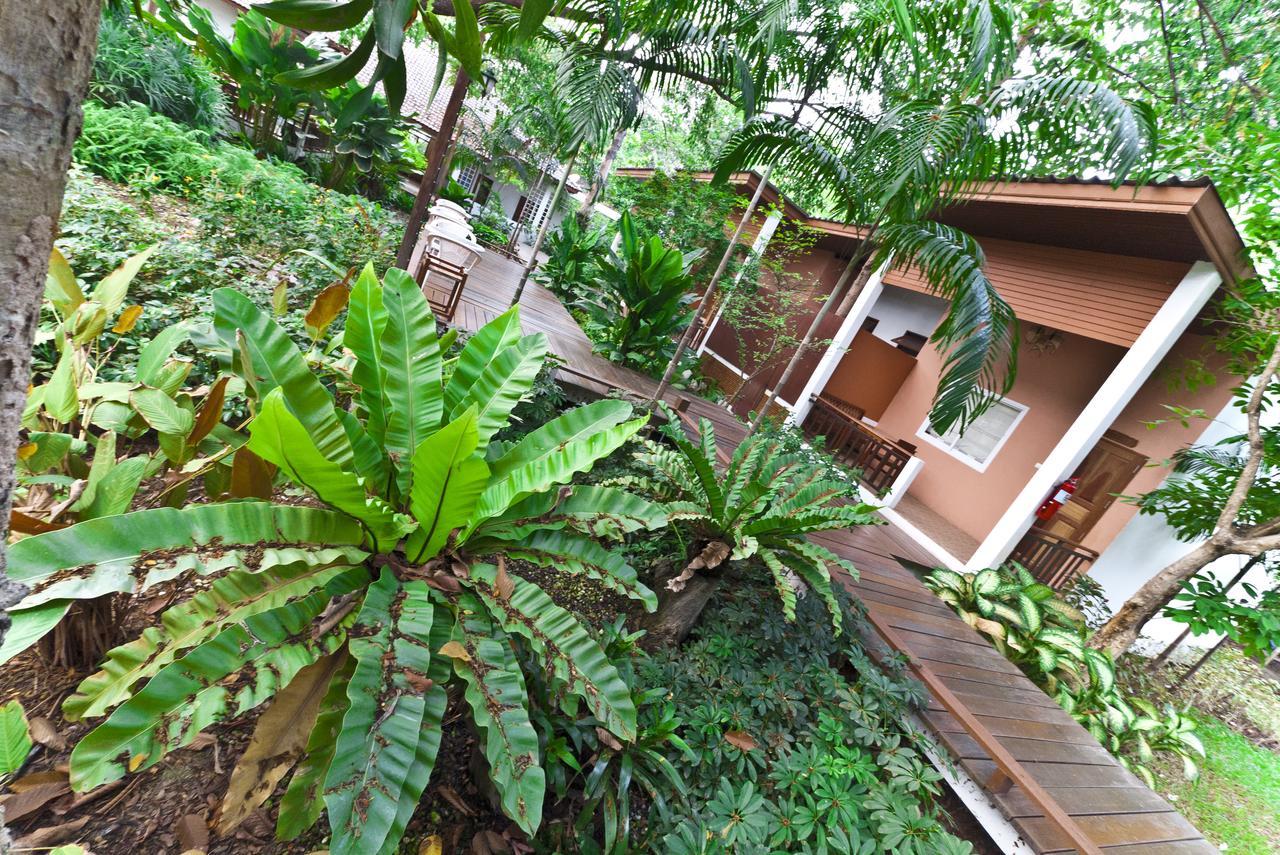 Tree House Hotel Sisaket Dış mekan fotoğraf