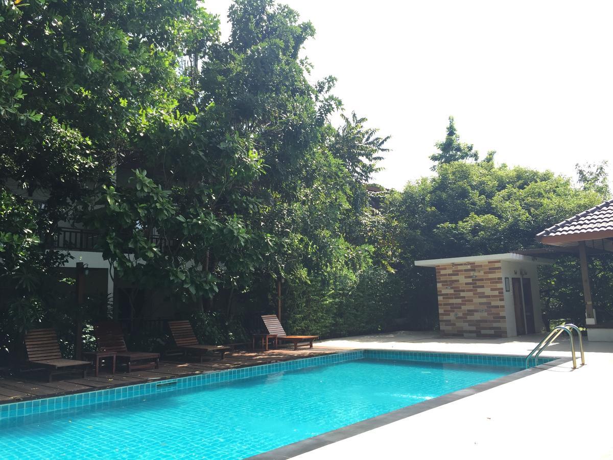Tree House Hotel Sisaket Dış mekan fotoğraf