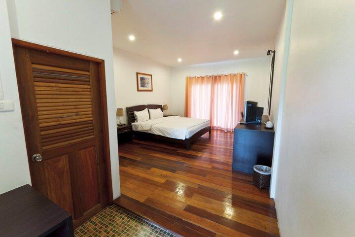 Tree House Hotel Sisaket Dış mekan fotoğraf